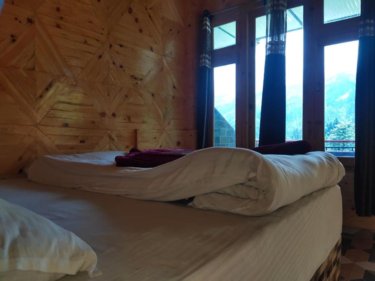 Eyesky, Tosh Hotell Exteriör bild